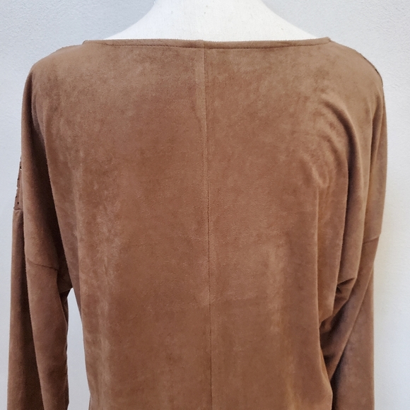 Ny collection tan brown faux suede perforated cutout tunic top fall shirt small - Picture 3 of 15